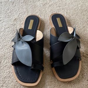 Louise et Cie Sandal Size 8